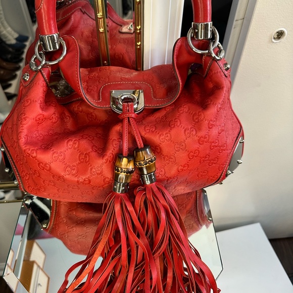 Gucci Red Tassel Shoulder Bag - Picture 3 of 10